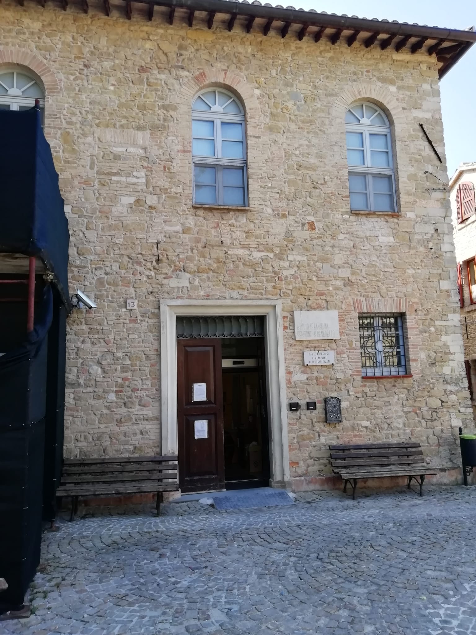 Struttura per anziani “Foltrani Filati” Cingoli - ingresso